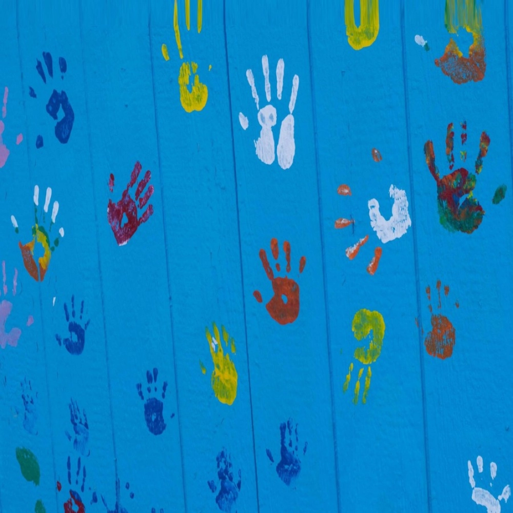 Children hand paintings Mobile case cover - Image 2