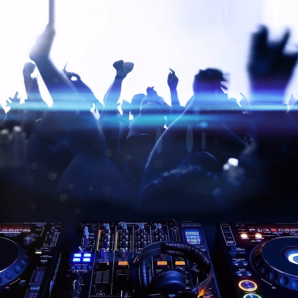 DJ Wallpaper Mobile Case Cover - Image 2